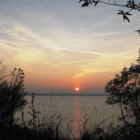 Strandhaus An Der Wohlenberger Wiek 펜션 *