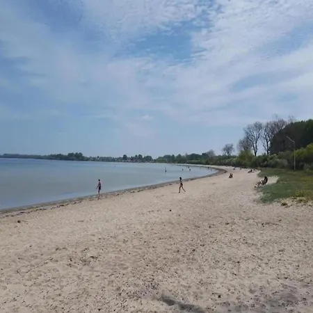Strandhaus An Der Wohlenberger Wiek 펜션