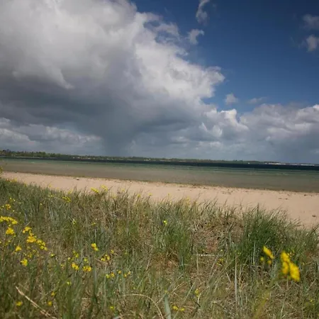 Strandhaus An Der Wohlenberger Wiek In Strandlage * Hohenkirchen (Nordwestmecklenburg)